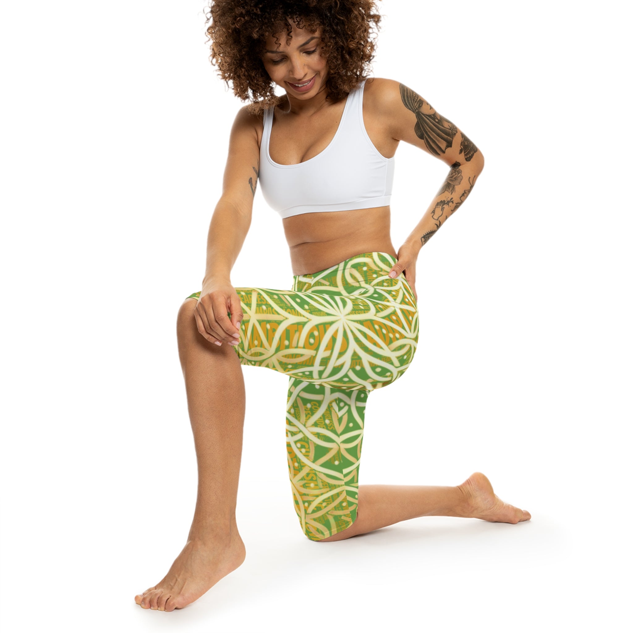 Green Chic Women's Capri Leggings - Stylish Yoga Pants & Activewear